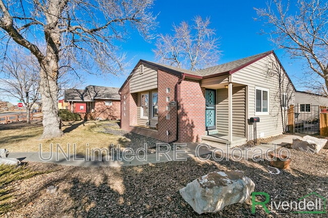 Photo - 1980 Willow St House