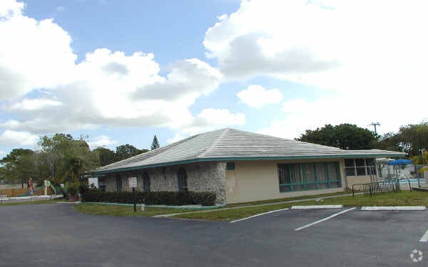Primary Photo - Pickwick Mobile Home Park