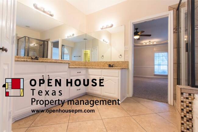 Foto del edificio - 1104 Taylor Ln, Lewisville