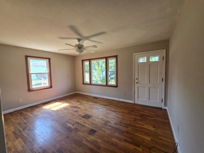 Building Photo - 5206 Shagbark Rd