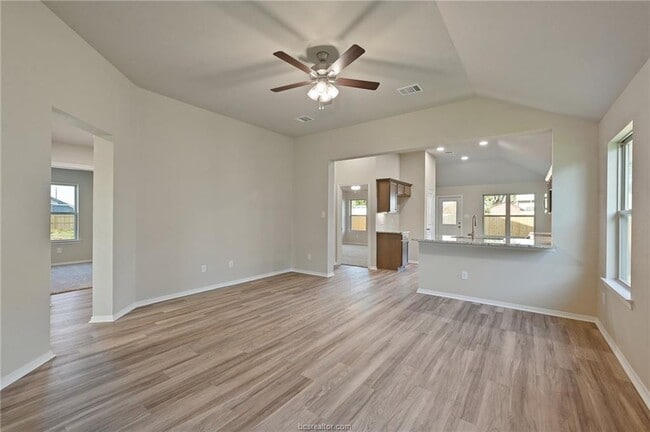 Building Photo - 2812 Messenger Way