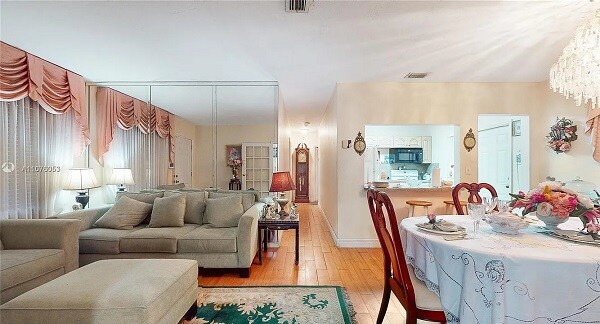 Foto del edificio - 14401 Boggs Dr