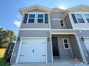 Building Photo - 6084 Royal Port Ct