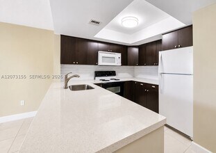 Building Photo - 9285 SW 125th Ave
