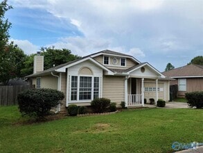 Building Photo - 201 Swallowtail Ln