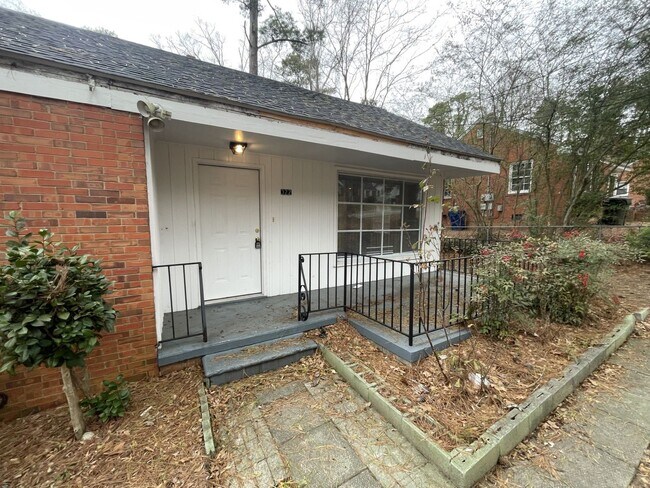 Foto del edificio - 322 Angier Ave