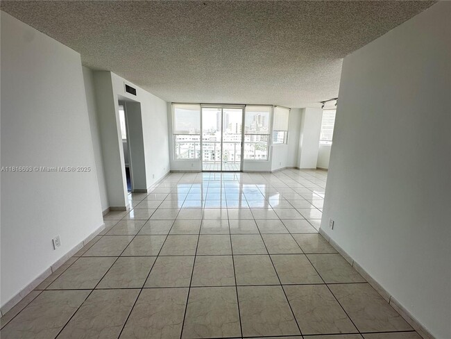 Building Photo - 3411 Indian Creek Dr