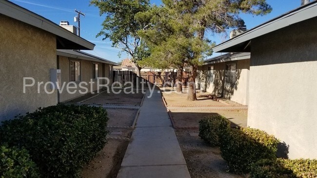 Foto del edificio - 12374 Red Wing Rd