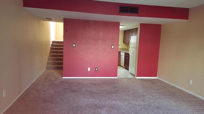 Foto del edificio - Charming 2 bedroom 1.5 bath townhome with ...