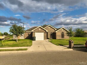 Building Photo - 215 S Moorefield Rd