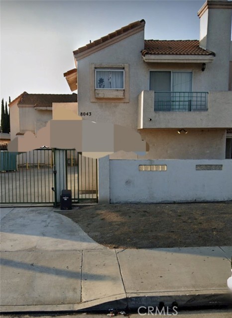 Foto principal - 8043 Rosecrans Ave