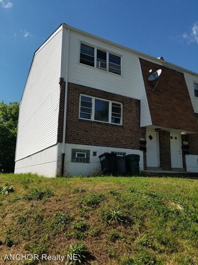 Foto principal - 8800 Cottage St
