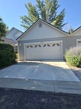 Building Photo - 1028 Aspen Grove Cir