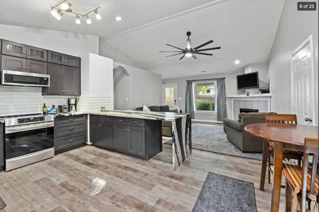 Foto del edificio - 106 Blackfoot Dr