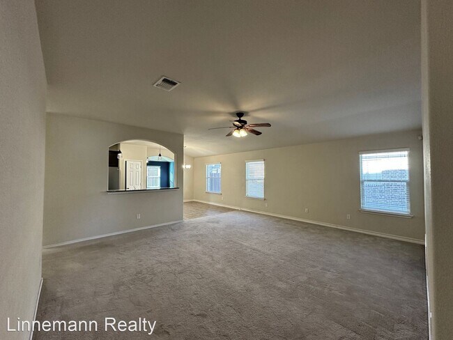 Foto del edificio - 3 br, 2 bath House - 6401 Clear Brook