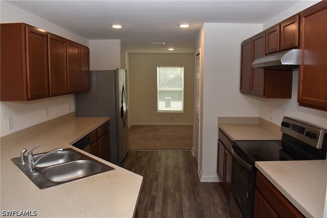 Foto del edificio - 3503 Samoa Ave