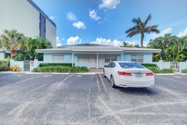 Building Photo - 1108  Ocean Terrace 102