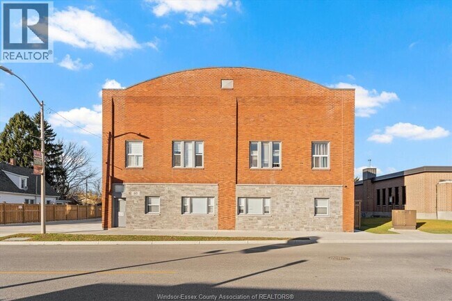 Photo du bâtiment - 60 Main St W