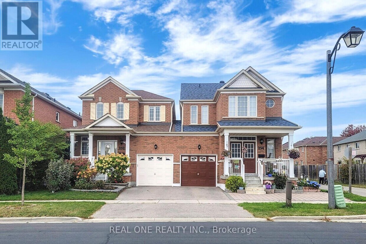 Primary Photo - 252 Stonebridge Dr