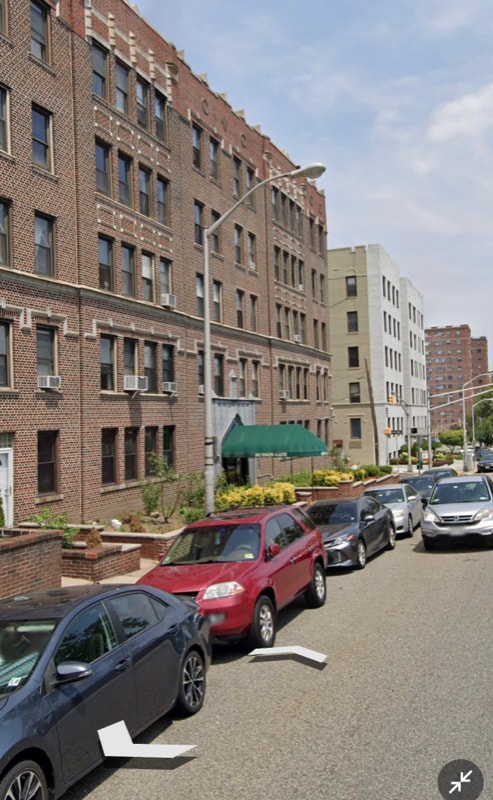 Primary Photo - 6215 Boulevard E