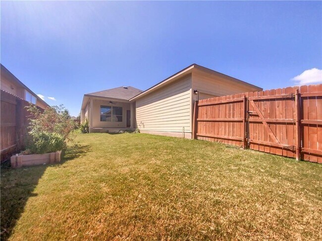 Foto del edificio - 353 Canadian Springs Dr