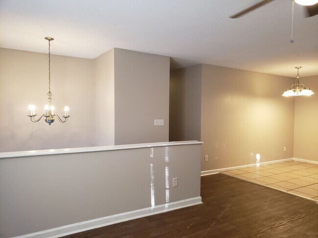 Building Photo - MOVE IN SPECIAL 1/2 OFF 1st MONTHS RENT