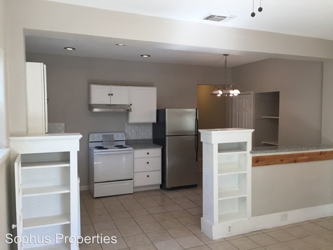 Building Photo - 4 br, 2 bath House - 121 Palo Blanco Street