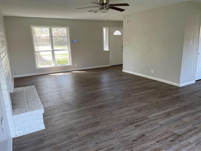 Building Photo - 24118 Spring Mill Ln
