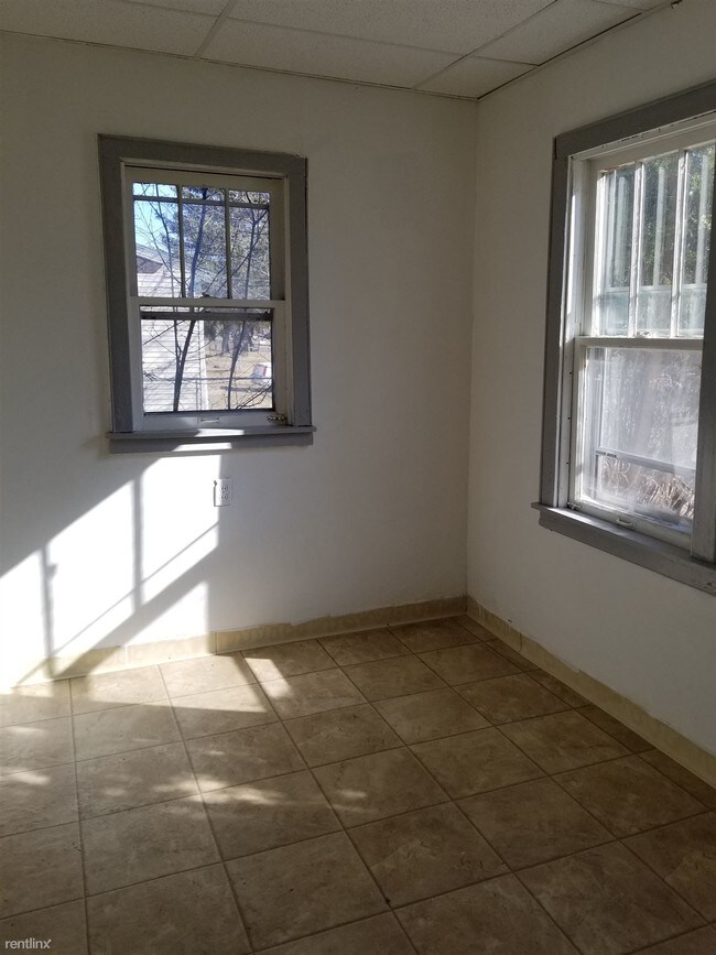 Building Photo - 3 br, 1 bath House - 5401 Nasser St
