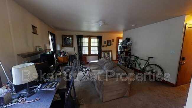 Building Photo - 1514 Golden Ave