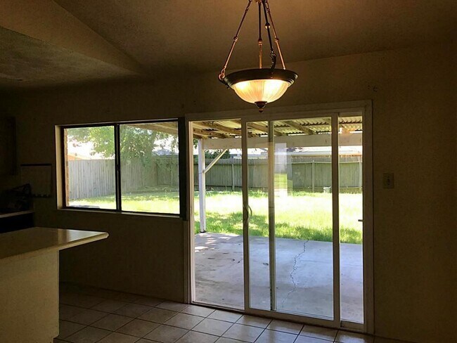 Building Photo - 17319 Nordway Dr