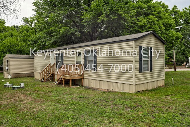 Foto del edificio - Spacious 2BD/1BTH Home In OakRidge Village In Spencer