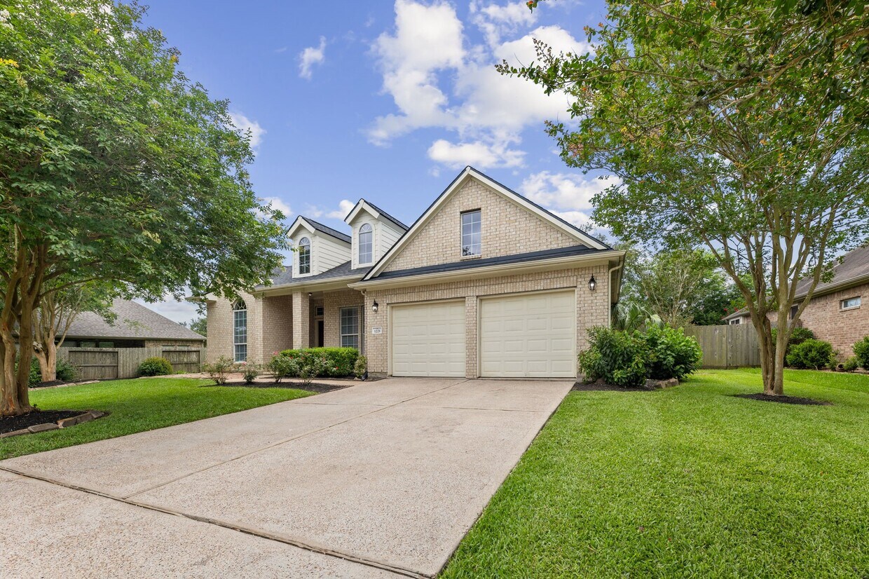 Foto principal - 1221 Torchwood Dr