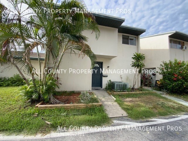 Building Photo - 4 Bedroom!  Shadybrook, Freshly Painted, N...