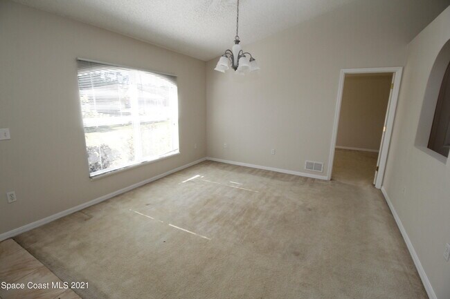 Foto del edificio - 1725 Holbrook Rd NW