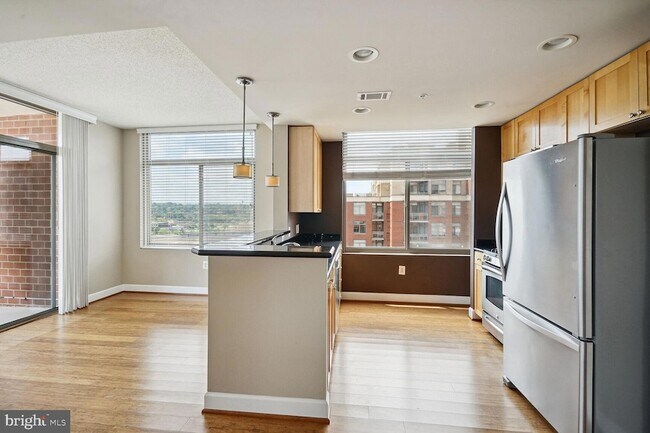 Foto del edificio - 3650 S Glebe Rd