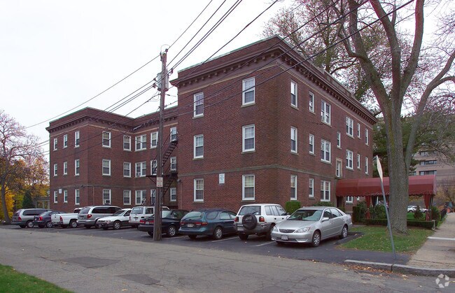 Building Photo - Greenleaf Arms