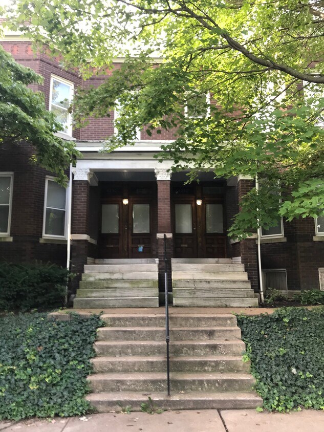 4230 Russell Blvd Unit A, Saint Louis, MO 63110 Apartments in Saint