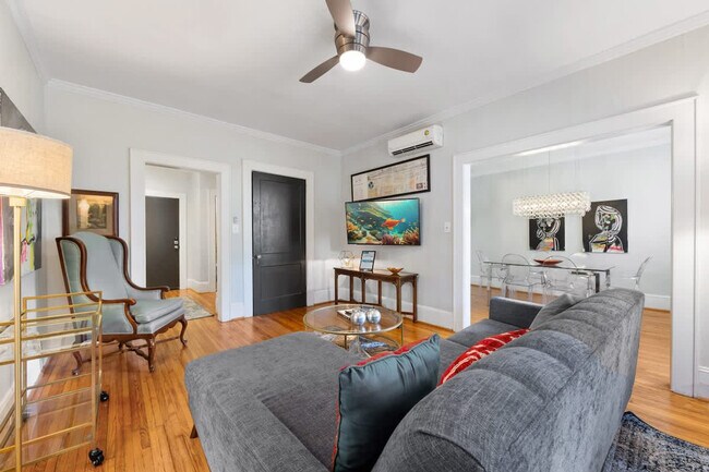 Foto del edificio - 800 Magnolia Ave