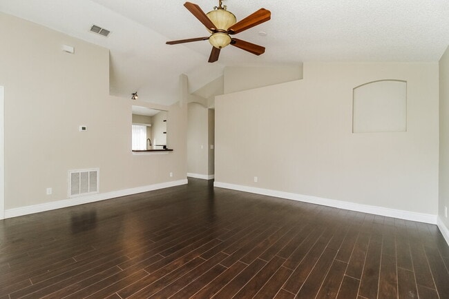 Foto del edificio - 2640 Woods Edge Cir