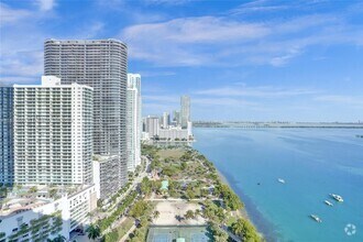 Building Photo - 1717 N Bayshore Dr