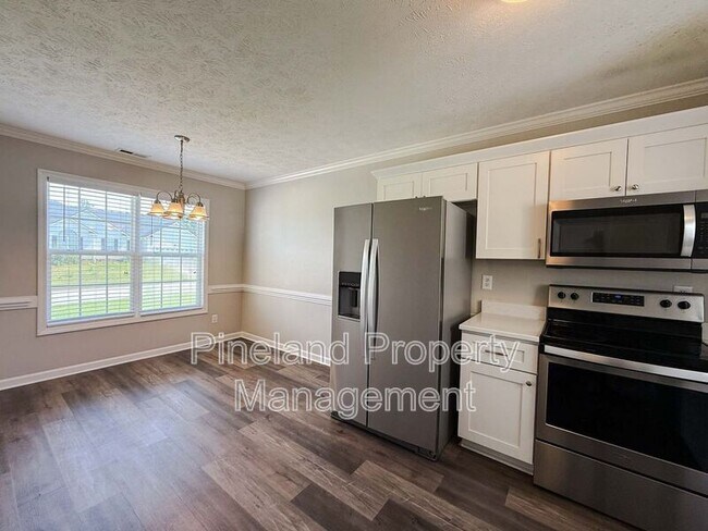 Building Photo - 225 Shakerstone Dr