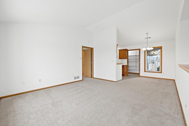 Building Photo - 1523 92nd St