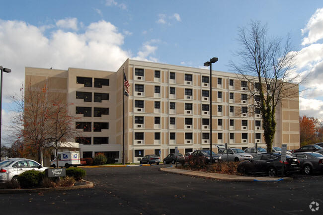 Building Photo - Grundy Gardens