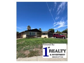 Building Photo - 337 Chelan Dr