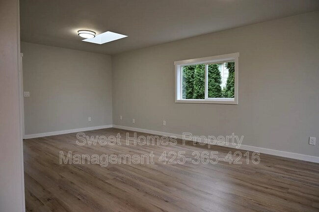 Foto del edificio - 8742 3rd Ave NW