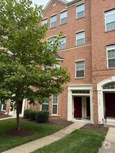 Building Photo - 15153 Leicestershire St