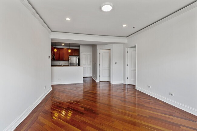 Foto del edificio - 7223 N Rogers Ave