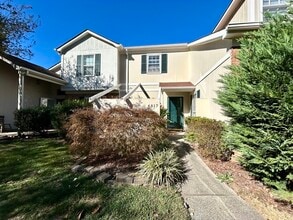 Building Photo - 6817 El Greco Ct