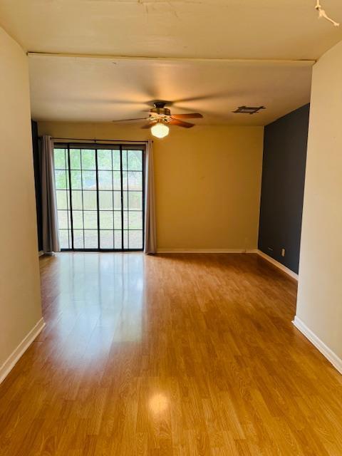 Foto del edificio - 2705 Sherwood Ln
